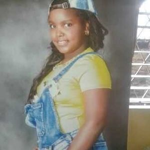 Meet your Posher, Yaniusca